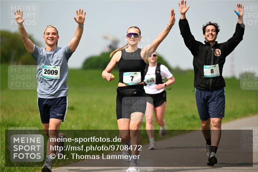 10.05.2026 - 8. Wedeler Halbmarathon Dr. Thomas Lammeyer http://msf.ph/oto/9708472 10.05.2026 12:01:21 Laufen 2009 meine-sportfotos.de