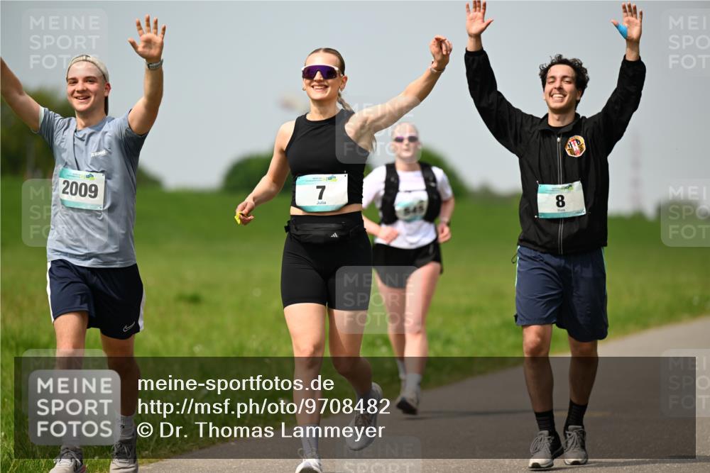 10.05.2026 - 8. Wedeler Halbmarathon Dr. Thomas Lammeyer http://msf.ph/oto/9708482 10.05.2026 12:01:21 Laufen 2009 meine-sportfotos.de