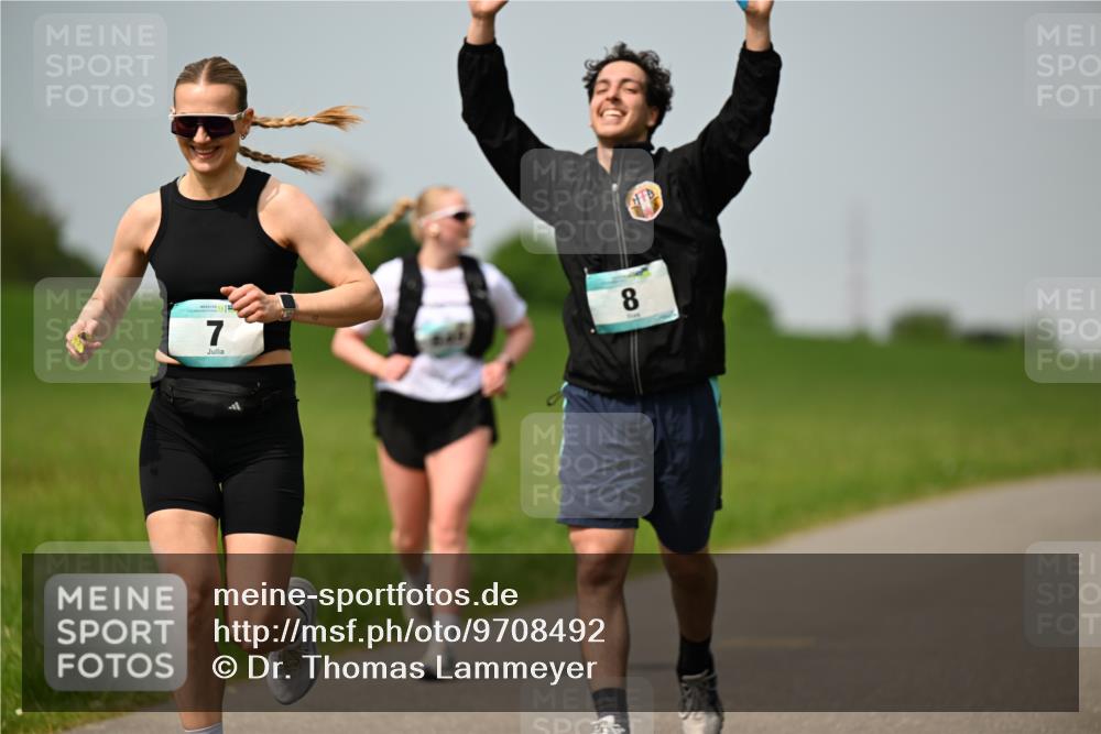 10.05.2026 - 8. Wedeler Halbmarathon Dr. Thomas Lammeyer http://msf.ph/oto/9708492 10.05.2026 12:01:22 Laufen  meine-sportfotos.de