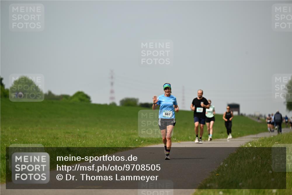 10.05.2026 - 8. Wedeler Halbmarathon Dr. Thomas Lammeyer http://msf.ph/oto/9708505 10.05.2026 12:01:29 Laufen 667 meine-sportfotos.de