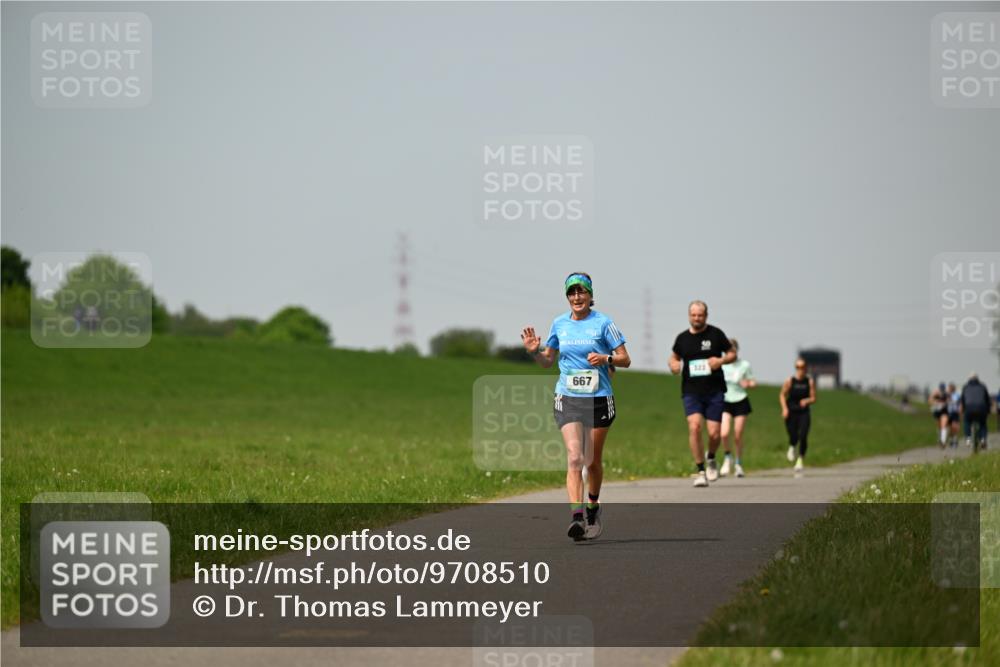 10.05.2026 - 8. Wedeler Halbmarathon Dr. Thomas Lammeyer http://msf.ph/oto/9708510 10.05.2026 12:01:29 Laufen 667 meine-sportfotos.de