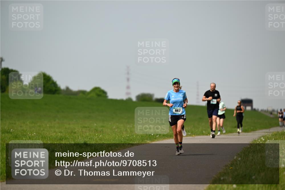 10.05.2026 - 8. Wedeler Halbmarathon Dr. Thomas Lammeyer http://msf.ph/oto/9708513 10.05.2026 12:01:29 Laufen 667 meine-sportfotos.de
