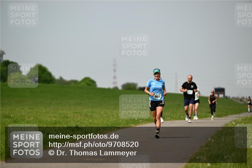 10.05.2026 - 8. Wedeler Halbmarathon Dr. Thomas Lammeyer http://msf.ph/oto/9708520 10.05.2026 12:01:29 Laufen 667 meine-sportfotos.de