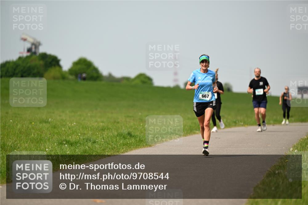 10.05.2026 - 8. Wedeler Halbmarathon Dr. Thomas Lammeyer http://msf.ph/oto/9708544 10.05.2026 12:01:31 Laufen 667 meine-sportfotos.de