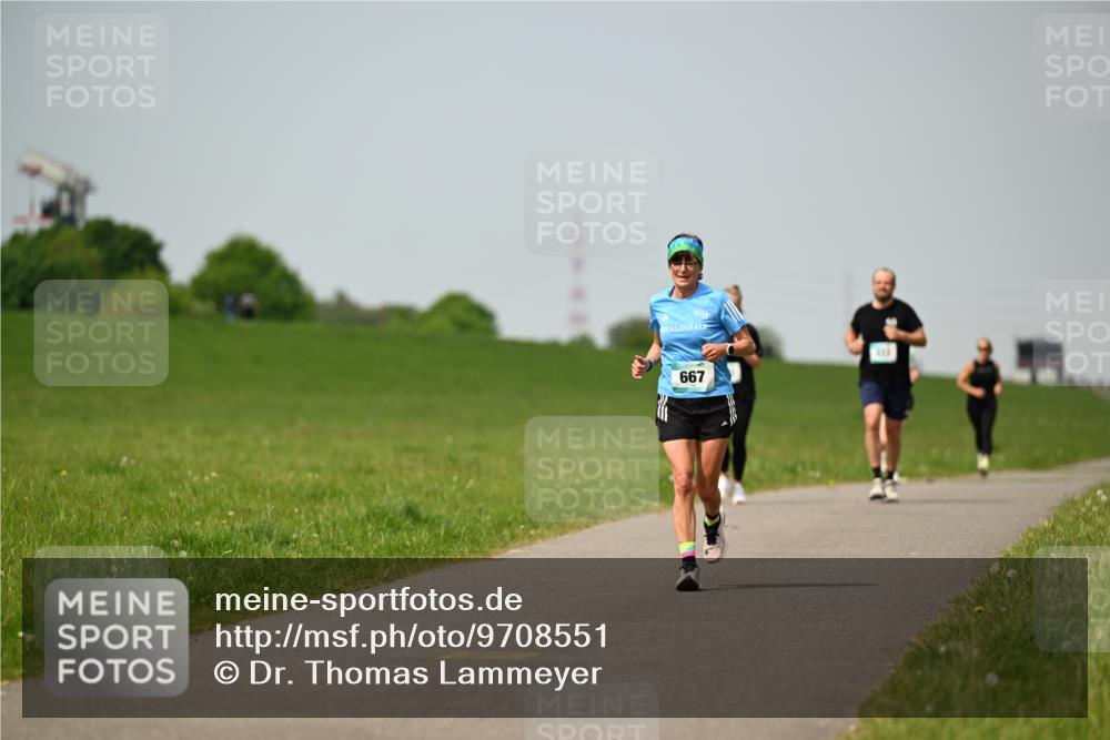 10.05.2026 - 8. Wedeler Halbmarathon Dr. Thomas Lammeyer http://msf.ph/oto/9708551 10.05.2026 12:01:31 Laufen 667 meine-sportfotos.de