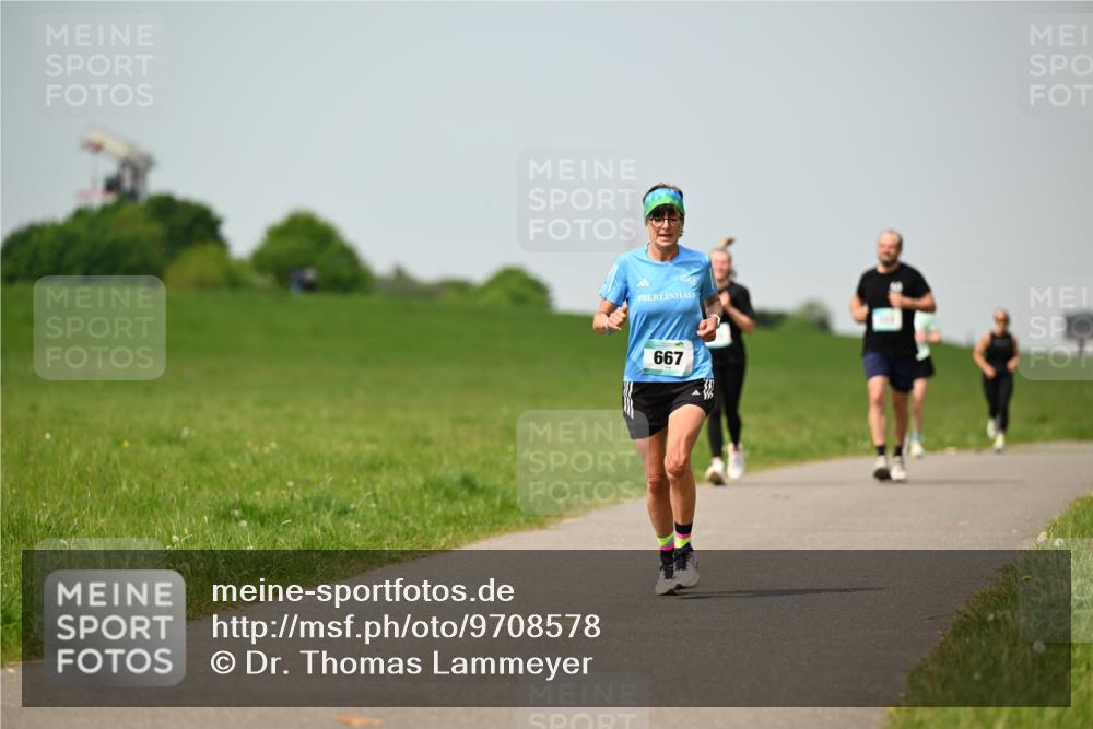 10.05.2026 - 8. Wedeler Halbmarathon Dr. Thomas Lammeyer http://msf.ph/oto/9708578 10.05.2026 12:01:33 Laufen 667 meine-sportfotos.de