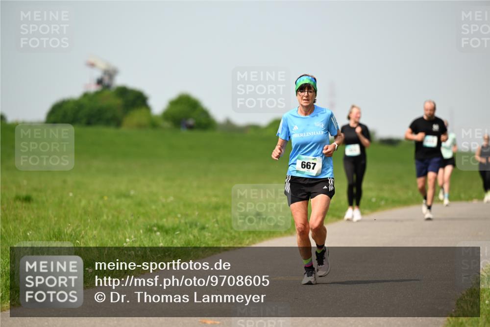 10.05.2026 - 8. Wedeler Halbmarathon Dr. Thomas Lammeyer http://msf.ph/oto/9708605 10.05.2026 12:01:34 Laufen 667 meine-sportfotos.de