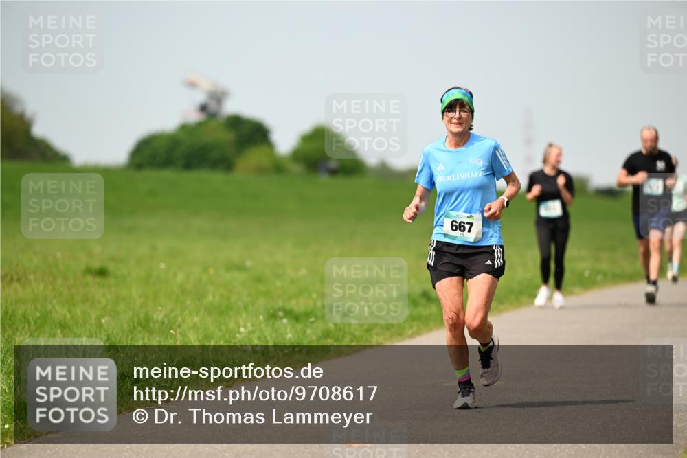 10.05.2026 - 8. Wedeler Halbmarathon Dr. Thomas Lammeyer http://msf.ph/oto/9708617 10.05.2026 12:01:35 Laufen 667 meine-sportfotos.de