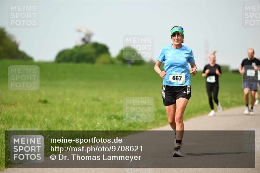 10.05.2026 - 8. Wedeler Halbmarathon Dr. Thomas Lammeyer http://msf.ph/oto/9708621 10.05.2026 12:01:35 Laufen 667 meine-sportfotos.de