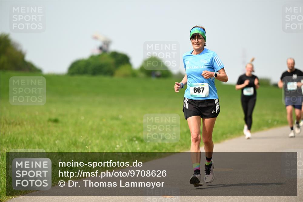 10.05.2026 - 8. Wedeler Halbmarathon Dr. Thomas Lammeyer http://msf.ph/oto/9708626 10.05.2026 12:01:35 Laufen 667 meine-sportfotos.de
