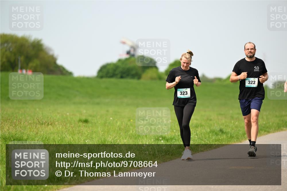10.05.2026 - 8. Wedeler Halbmarathon Dr. Thomas Lammeyer http://msf.ph/oto/9708664 10.05.2026 12:01:40 Laufen 323, 322 meine-sportfotos.de