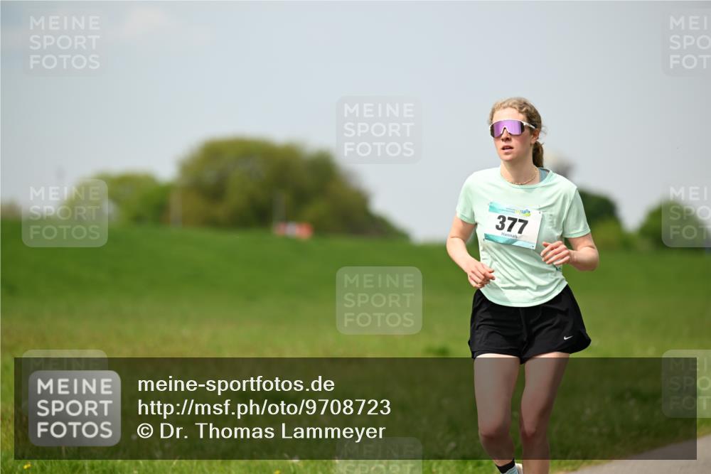 10.05.2026 - 8. Wedeler Halbmarathon Dr. Thomas Lammeyer http://msf.ph/oto/9708723 10.05.2026 12:01:48 Laufen 377 meine-sportfotos.de