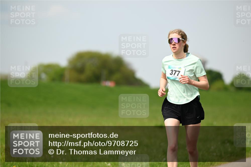 10.05.2026 - 8. Wedeler Halbmarathon Dr. Thomas Lammeyer http://msf.ph/oto/9708725 10.05.2026 12:01:48 Laufen 377 meine-sportfotos.de