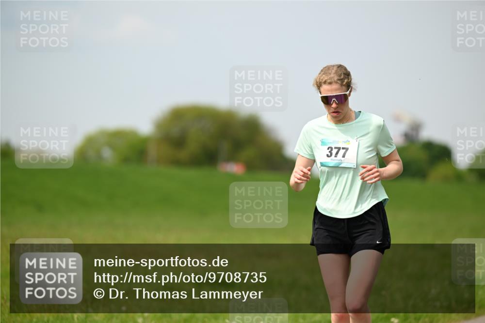 10.05.2026 - 8. Wedeler Halbmarathon Dr. Thomas Lammeyer http://msf.ph/oto/9708735 10.05.2026 12:01:49 Laufen 377 meine-sportfotos.de