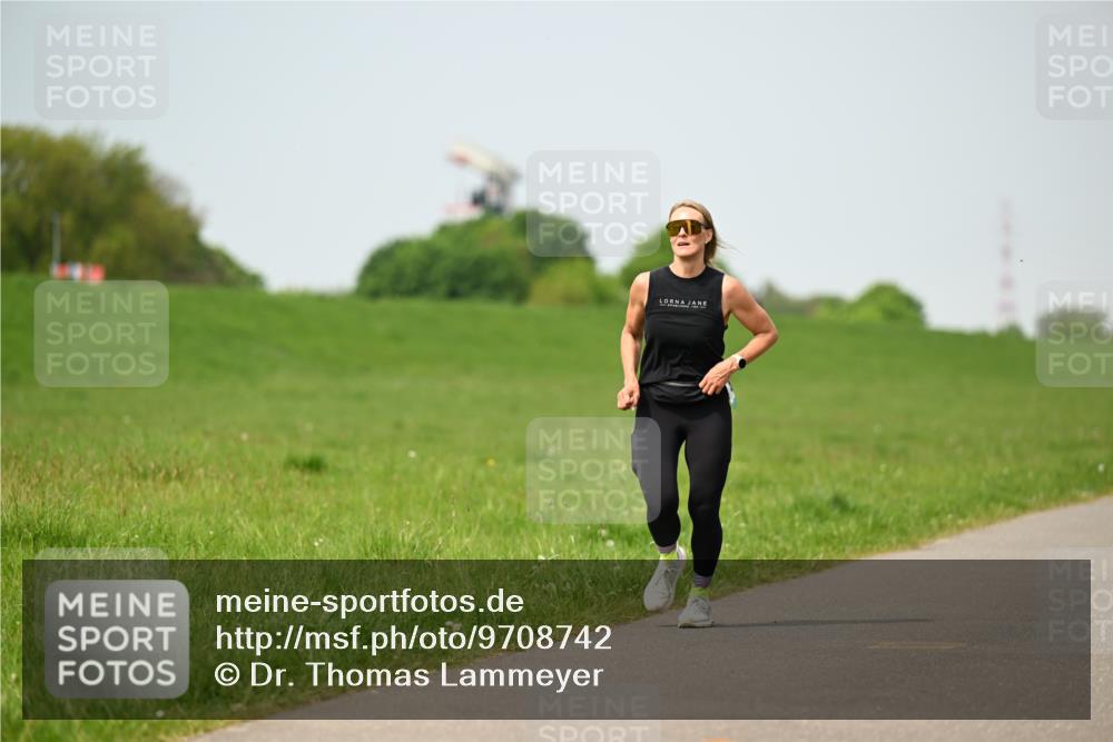 10.05.2026 - 8. Wedeler Halbmarathon Dr. Thomas Lammeyer http://msf.ph/oto/9708742 10.05.2026 12:01:50 Laufen  meine-sportfotos.de