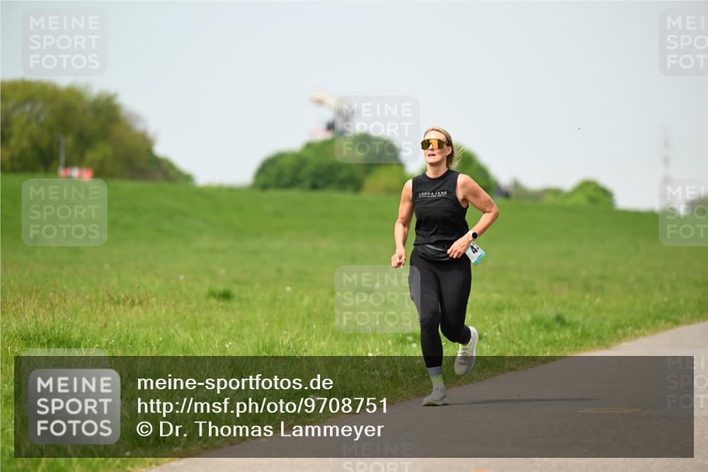 10.05.2026 - 8. Wedeler Halbmarathon Dr. Thomas Lammeyer http://msf.ph/oto/9708751 10.05.2026 12:01:50 Laufen  meine-sportfotos.de