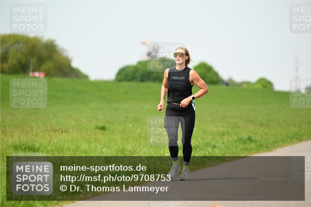 10.05.2026 - 8. Wedeler Halbmarathon Dr. Thomas Lammeyer http://msf.ph/oto/9708753 10.05.2026 12:01:51 Laufen  meine-sportfotos.de