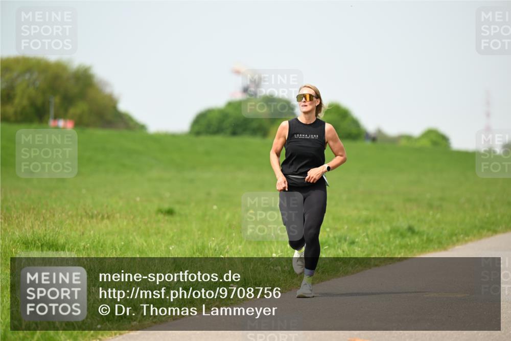 10.05.2026 - 8. Wedeler Halbmarathon Dr. Thomas Lammeyer http://msf.ph/oto/9708756 10.05.2026 12:01:51 Laufen  meine-sportfotos.de