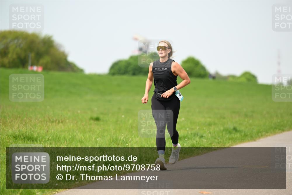 10.05.2026 - 8. Wedeler Halbmarathon Dr. Thomas Lammeyer http://msf.ph/oto/9708758 10.05.2026 12:01:51 Laufen  meine-sportfotos.de