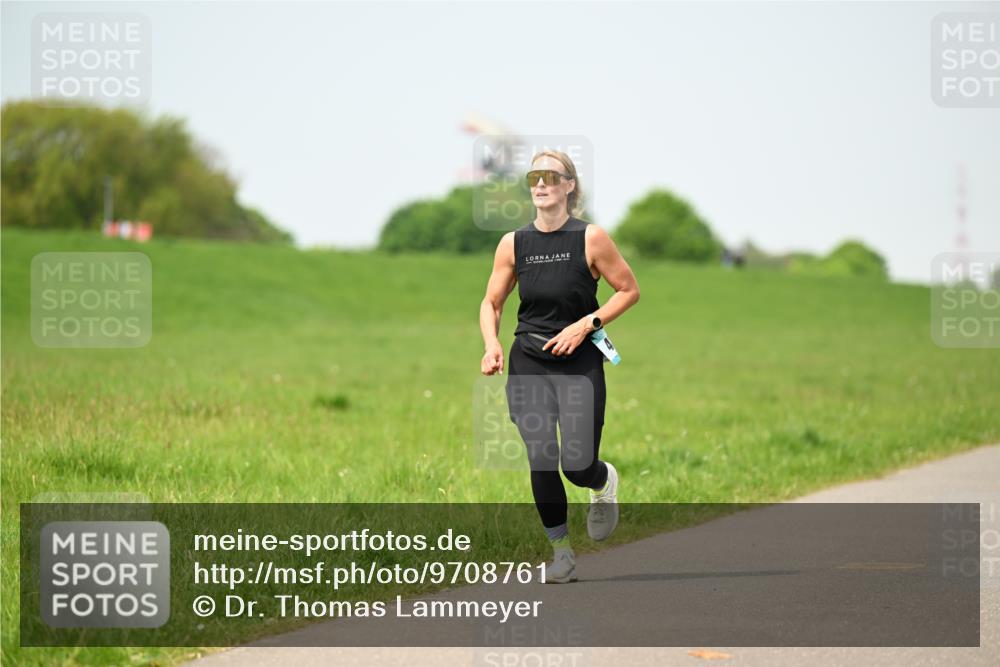 10.05.2026 - 8. Wedeler Halbmarathon Dr. Thomas Lammeyer http://msf.ph/oto/9708761 10.05.2026 12:01:51 Laufen  meine-sportfotos.de