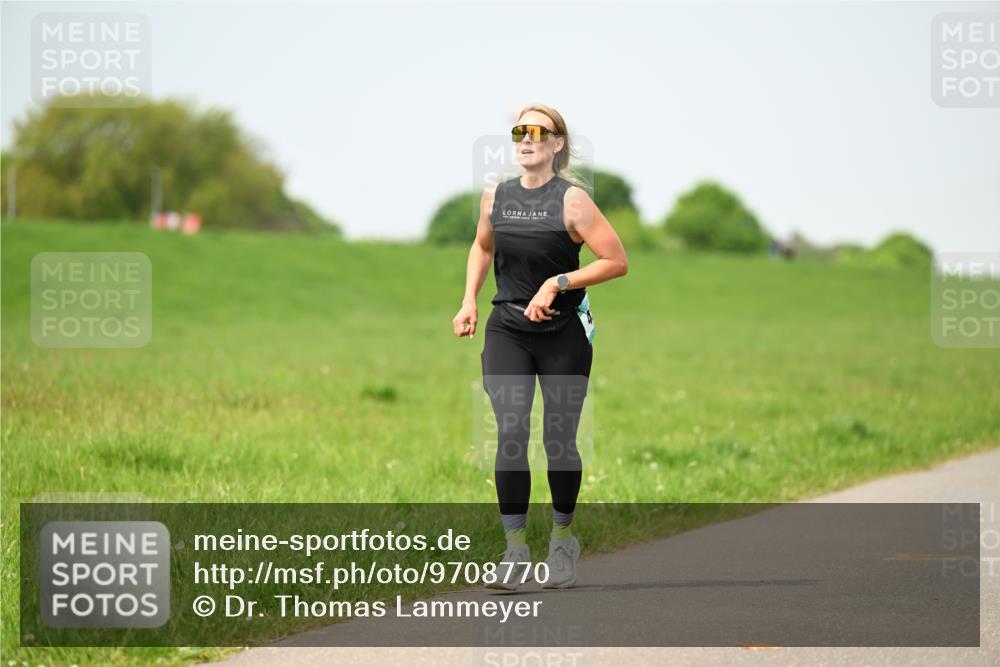 10.05.2026 - 8. Wedeler Halbmarathon Dr. Thomas Lammeyer http://msf.ph/oto/9708770 10.05.2026 12:01:52 Laufen  meine-sportfotos.de