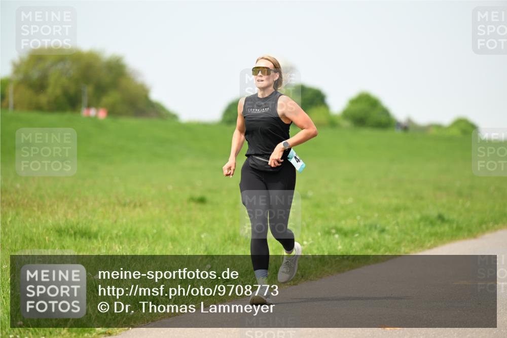 10.05.2026 - 8. Wedeler Halbmarathon Dr. Thomas Lammeyer http://msf.ph/oto/9708773 10.05.2026 12:01:52 Laufen  meine-sportfotos.de