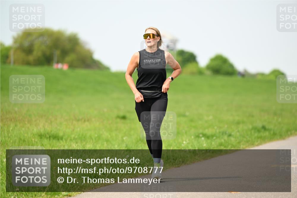 10.05.2026 - 8. Wedeler Halbmarathon Dr. Thomas Lammeyer http://msf.ph/oto/9708777 10.05.2026 12:01:52 Laufen 1989 meine-sportfotos.de