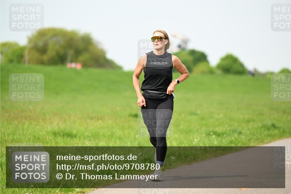 10.05.2026 - 8. Wedeler Halbmarathon Dr. Thomas Lammeyer http://msf.ph/oto/9708780 10.05.2026 12:01:52 Laufen  meine-sportfotos.de