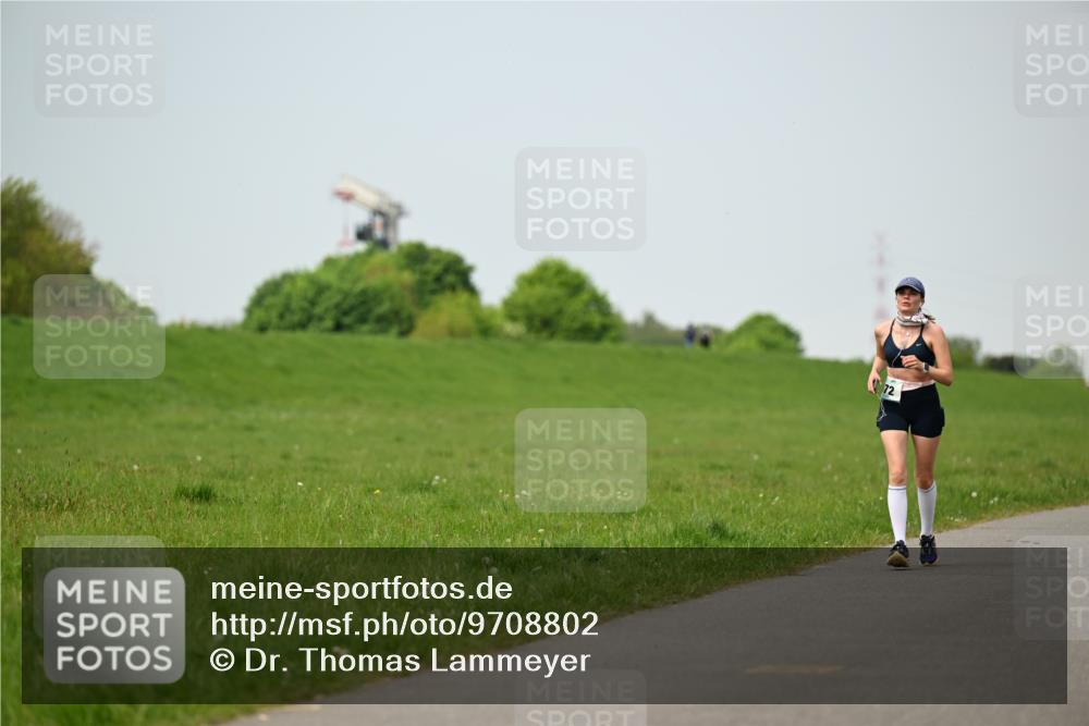 10.05.2026 - 8. Wedeler Halbmarathon Dr. Thomas Lammeyer http://msf.ph/oto/9708802 10.05.2026 12:02:08 Laufen  meine-sportfotos.de