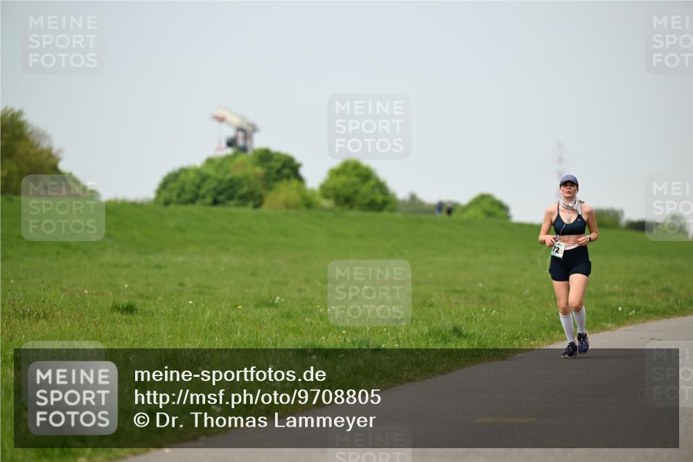 10.05.2026 - 8. Wedeler Halbmarathon Dr. Thomas Lammeyer http://msf.ph/oto/9708805 10.05.2026 12:02:08 Laufen  meine-sportfotos.de
