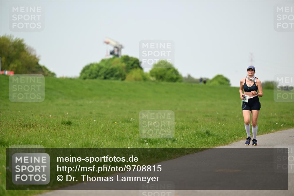10.05.2026 - 8. Wedeler Halbmarathon Dr. Thomas Lammeyer http://msf.ph/oto/9708815 10.05.2026 12:02:09 Laufen  meine-sportfotos.de