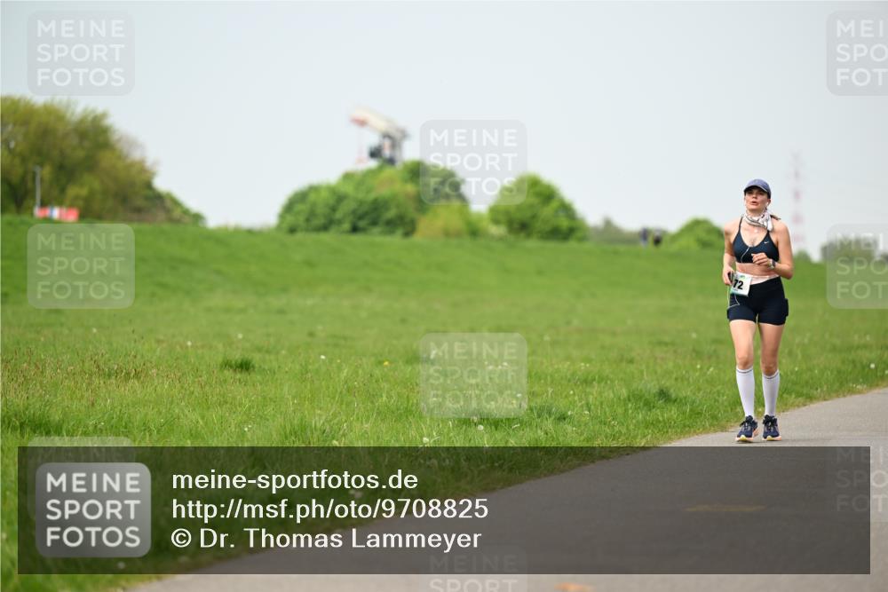 10.05.2026 - 8. Wedeler Halbmarathon Dr. Thomas Lammeyer http://msf.ph/oto/9708825 10.05.2026 12:02:10 Laufen  meine-sportfotos.de