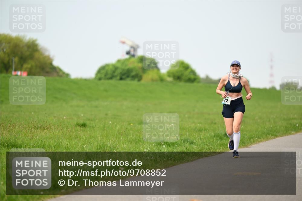 10.05.2026 - 8. Wedeler Halbmarathon Dr. Thomas Lammeyer http://msf.ph/oto/9708852 10.05.2026 12:02:11 Laufen  meine-sportfotos.de
