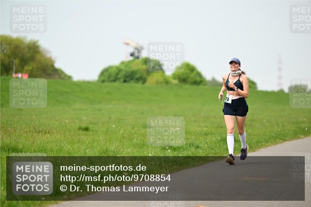 10.05.2026 - 8. Wedeler Halbmarathon Dr. Thomas Lammeyer http://msf.ph/oto/9708854 10.05.2026 12:02:11 Laufen  meine-sportfotos.de
