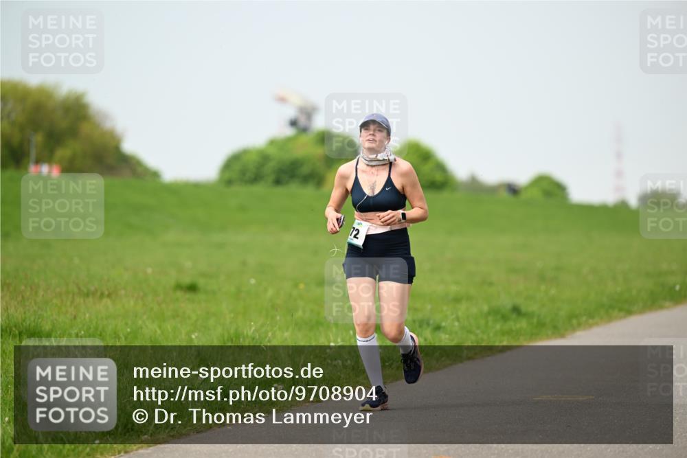 10.05.2026 - 8. Wedeler Halbmarathon Dr. Thomas Lammeyer http://msf.ph/oto/9708904 10.05.2026 12:02:14 Laufen  meine-sportfotos.de