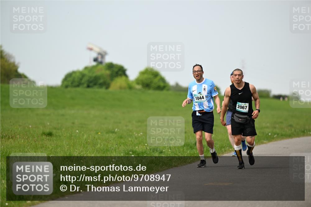 10.05.2026 - 8. Wedeler Halbmarathon Dr. Thomas Lammeyer http://msf.ph/oto/9708947 10.05.2026 12:02:22 Laufen 1044, 2067 meine-sportfotos.de