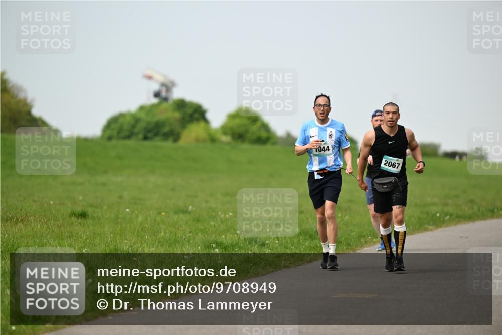 10.05.2026 - 8. Wedeler Halbmarathon Dr. Thomas Lammeyer http://msf.ph/oto/9708949 10.05.2026 12:02:22 Laufen 044, 2067 meine-sportfotos.de