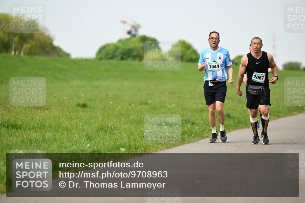 10.05.2026 - 8. Wedeler Halbmarathon Dr. Thomas Lammeyer http://msf.ph/oto/9708963 10.05.2026 12:02:23 Laufen 1044, 2067 meine-sportfotos.de