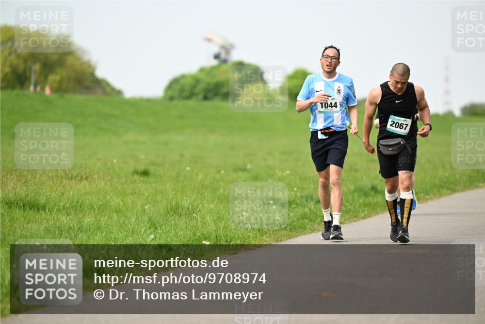 10.05.2026 - 8. Wedeler Halbmarathon Dr. Thomas Lammeyer http://msf.ph/oto/9708974 10.05.2026 12:02:23 Laufen 044, 2067 meine-sportfotos.de