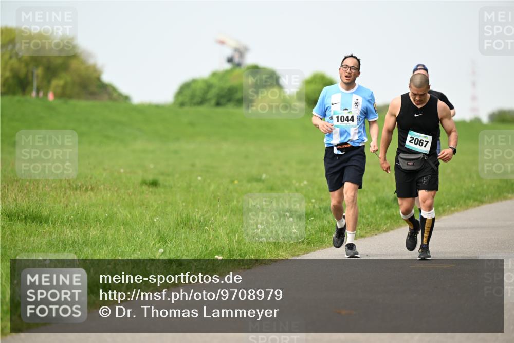 10.05.2026 - 8. Wedeler Halbmarathon Dr. Thomas Lammeyer http://msf.ph/oto/9708979 10.05.2026 12:02:23 Laufen 1044, 2067 meine-sportfotos.de