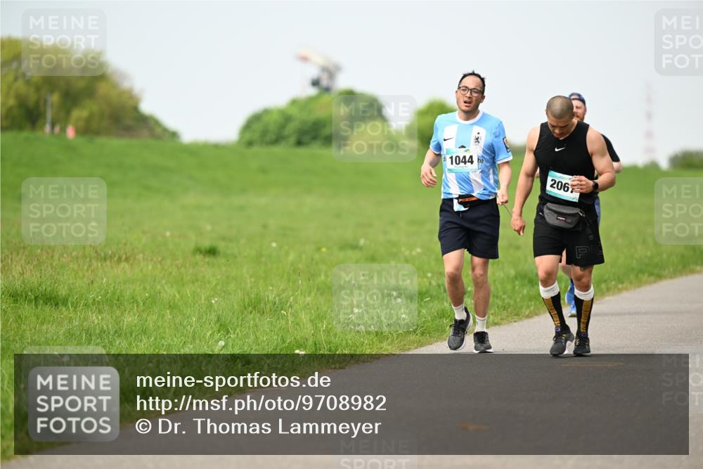 10.05.2026 - 8. Wedeler Halbmarathon Dr. Thomas Lammeyer http://msf.ph/oto/9708982 10.05.2026 12:02:24 Laufen 1044, 206 meine-sportfotos.de