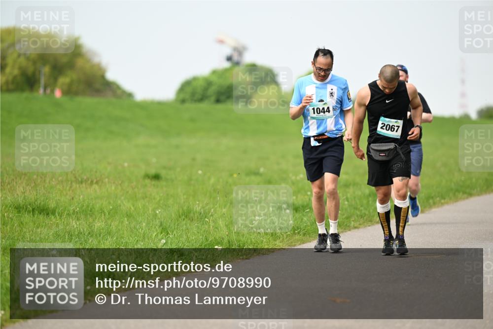 10.05.2026 - 8. Wedeler Halbmarathon Dr. Thomas Lammeyer http://msf.ph/oto/9708990 10.05.2026 12:02:24 Laufen 1044, 2067 meine-sportfotos.de
