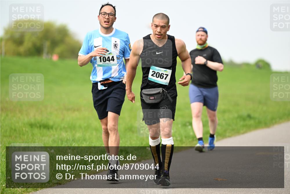 10.05.2026 - 8. Wedeler Halbmarathon Dr. Thomas Lammeyer http://msf.ph/oto/9709044 10.05.2026 12:02:27 Laufen 1044, 2067 meine-sportfotos.de