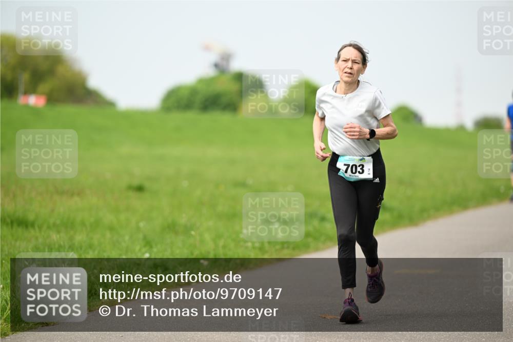 10.05.2026 - 8. Wedeler Halbmarathon Dr. Thomas Lammeyer http://msf.ph/oto/9709147 10.05.2026 12:02:42 Laufen 703 meine-sportfotos.de
