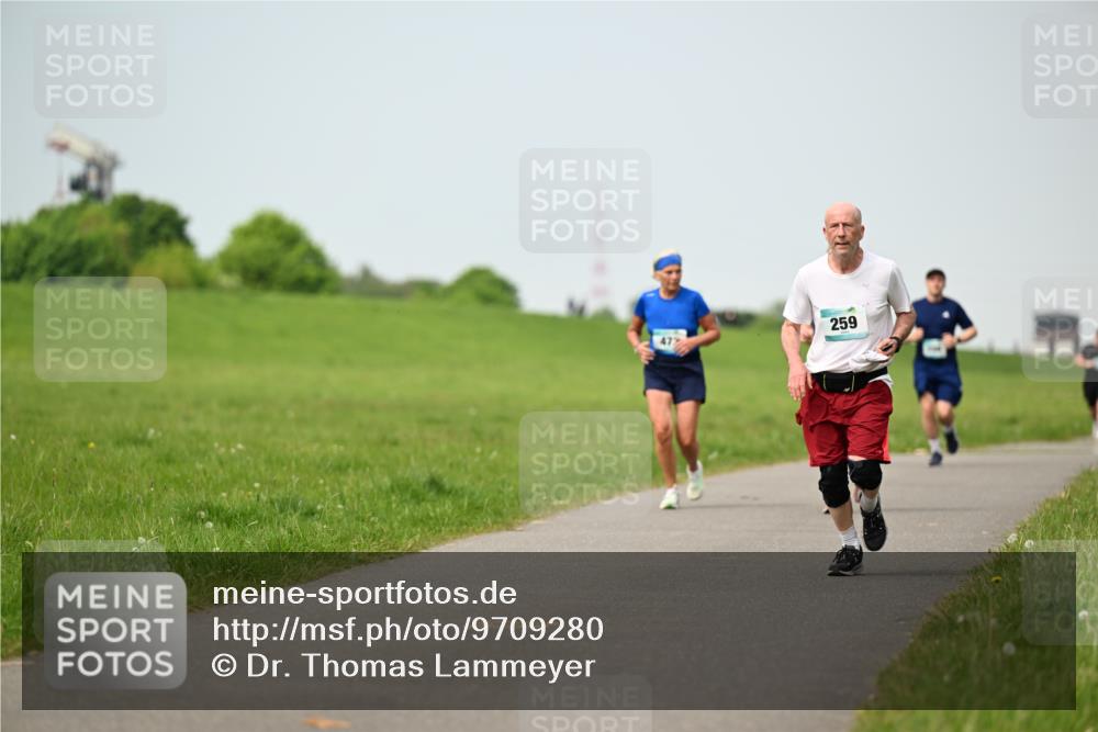 10.05.2026 - 8. Wedeler Halbmarathon Dr. Thomas Lammeyer http://msf.ph/oto/9709280 10.05.2026 12:03:02 Laufen 259, 472 meine-sportfotos.de