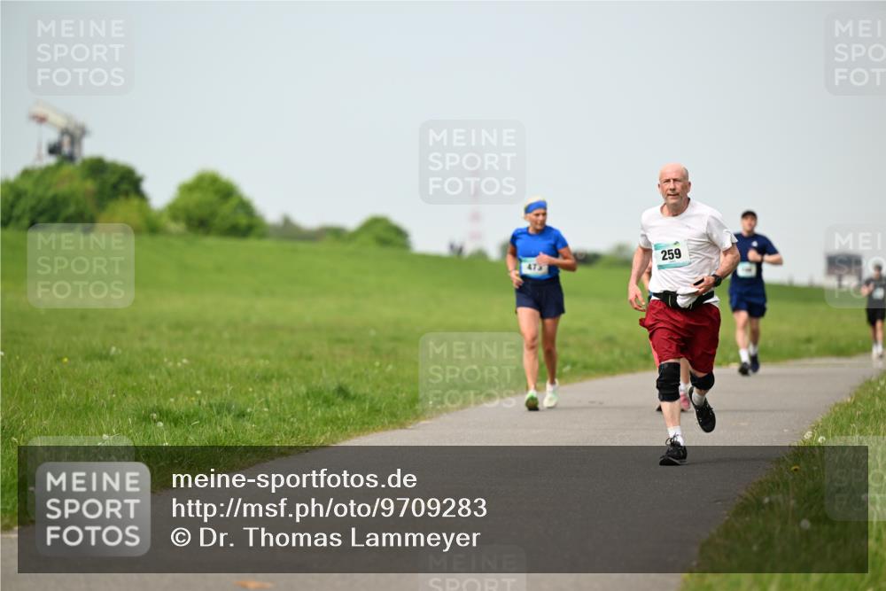 10.05.2026 - 8. Wedeler Halbmarathon Dr. Thomas Lammeyer http://msf.ph/oto/9709283 10.05.2026 12:03:02 Laufen 259, 473 meine-sportfotos.de
