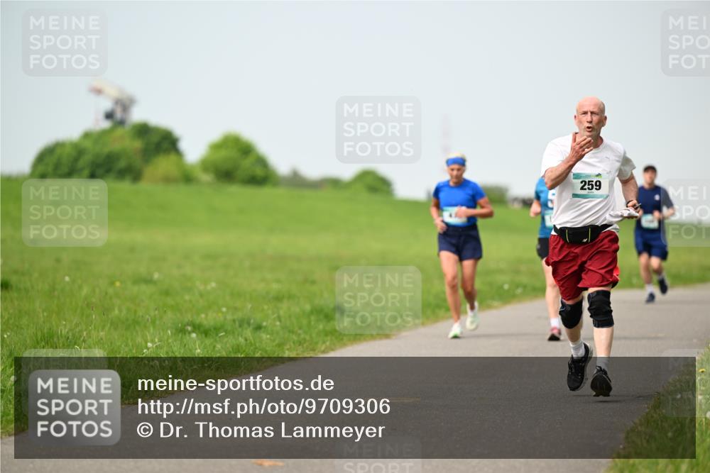 10.05.2026 - 8. Wedeler Halbmarathon Dr. Thomas Lammeyer http://msf.ph/oto/9709306 10.05.2026 12:03:04 Laufen 259 meine-sportfotos.de