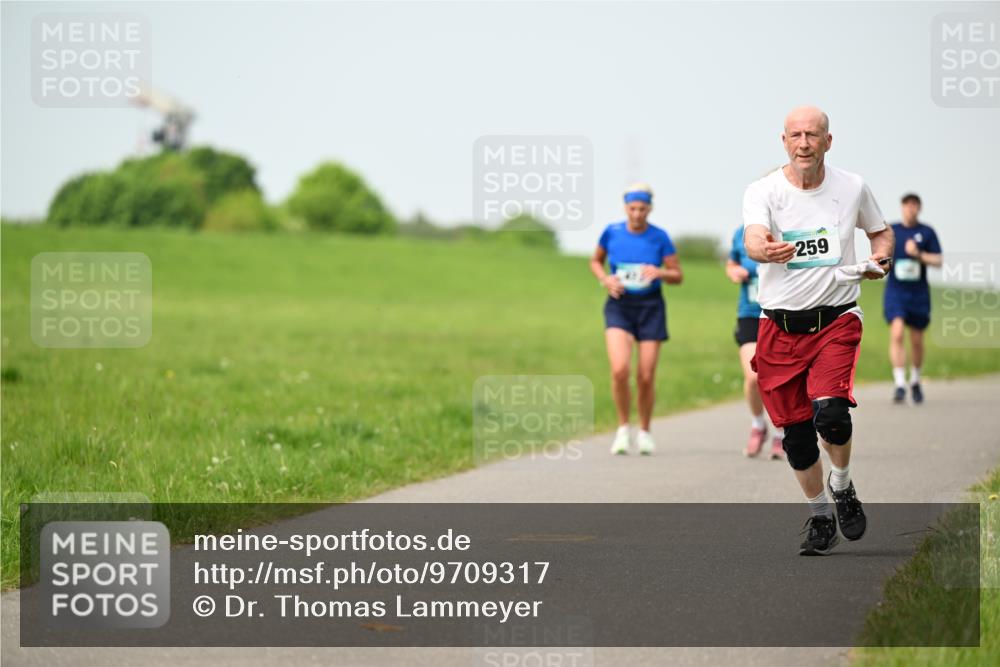 10.05.2026 - 8. Wedeler Halbmarathon Dr. Thomas Lammeyer http://msf.ph/oto/9709317 10.05.2026 12:03:04 Laufen 259 meine-sportfotos.de