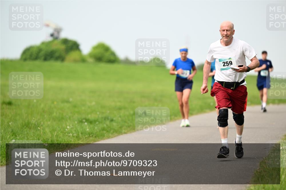 10.05.2026 - 8. Wedeler Halbmarathon Dr. Thomas Lammeyer http://msf.ph/oto/9709323 10.05.2026 12:03:05 Laufen 259 meine-sportfotos.de