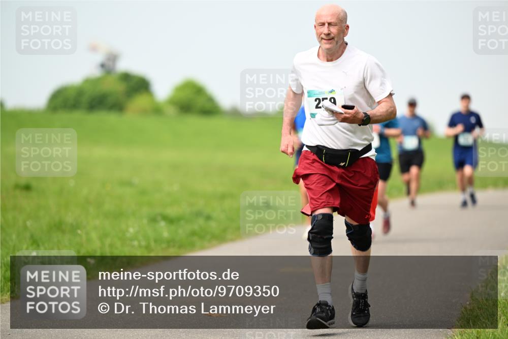 10.05.2026 - 8. Wedeler Halbmarathon Dr. Thomas Lammeyer http://msf.ph/oto/9709350 10.05.2026 12:03:06 Laufen 259 meine-sportfotos.de